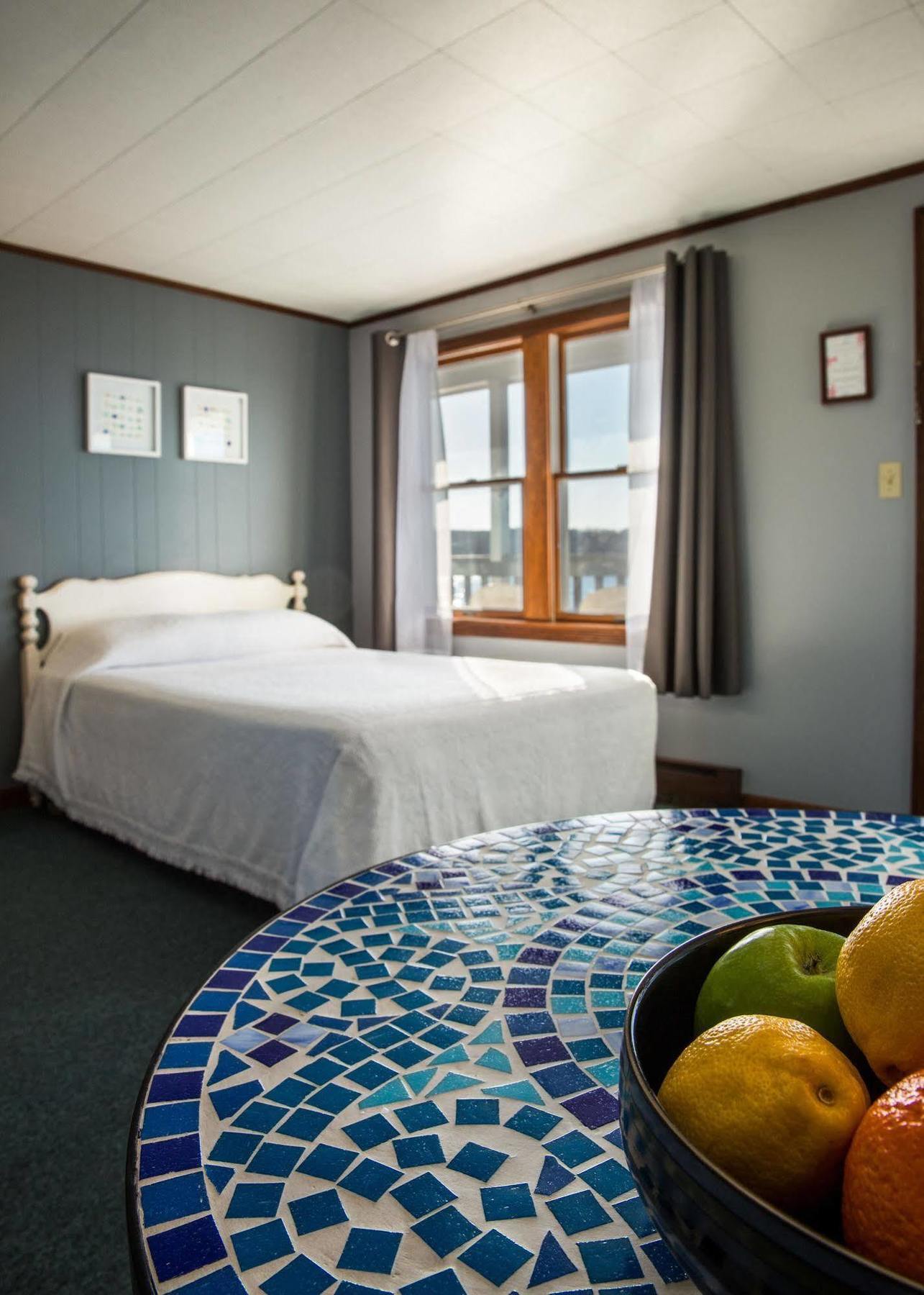 Bearskin Neck Motor Lodge 락포트 외부 사진
