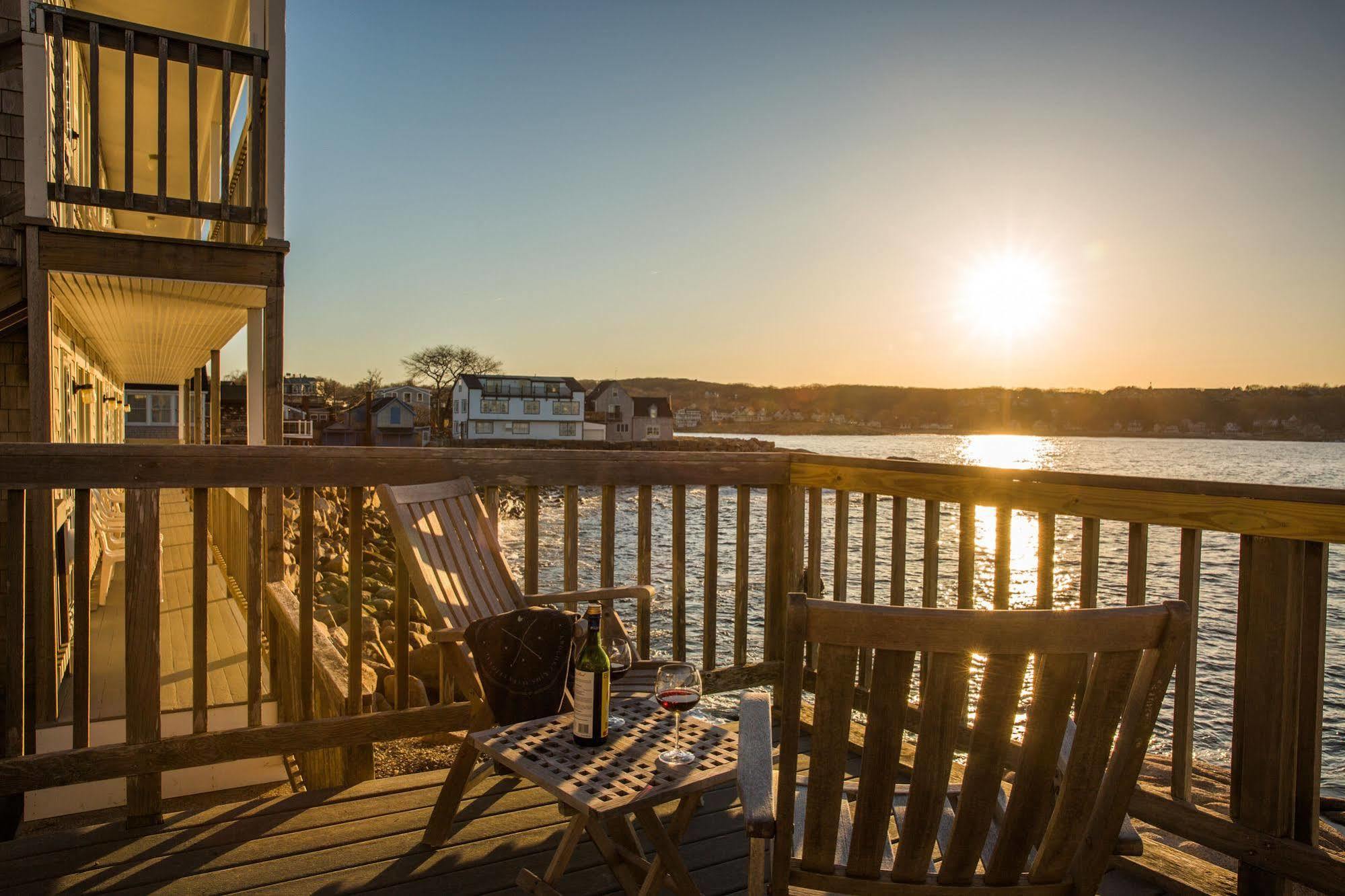 Bearskin Neck Motor Lodge 락포트 외부 사진