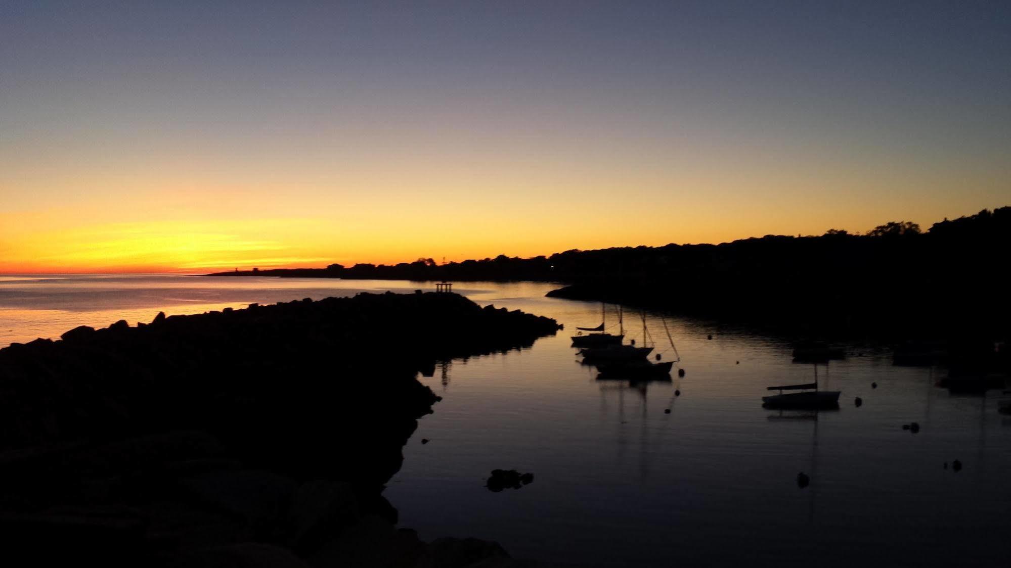 Bearskin Neck Motor Lodge 락포트 외부 사진